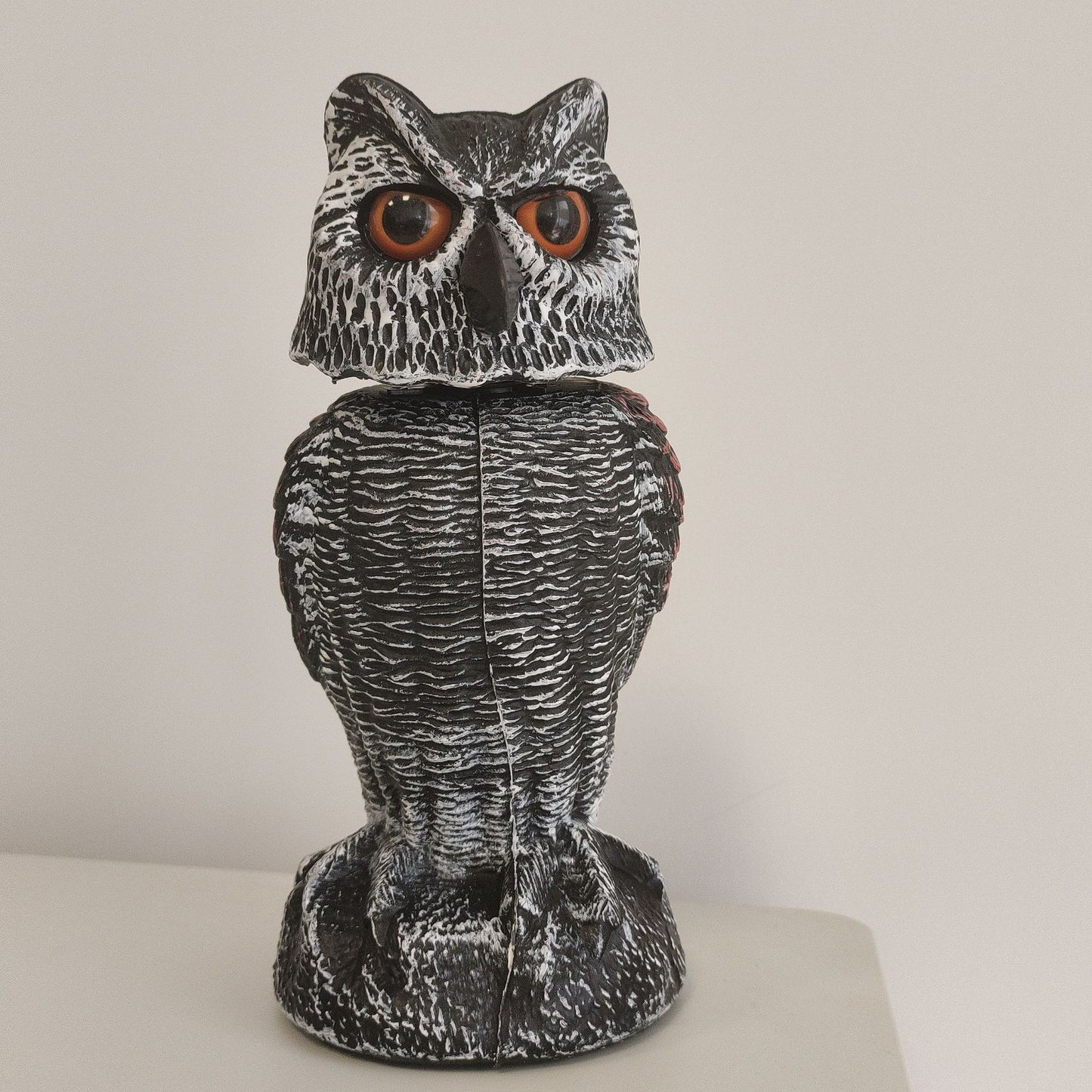 360° Rotating Owl Decoy Bird Repeller - Outdoor Guardian